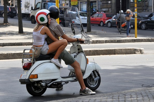 Renting-a-vespa-in-Rome